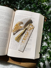 Load image into Gallery viewer, Angelic Resin Bookmarks
