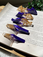 Load image into Gallery viewer, Amethyst Resin page holders
