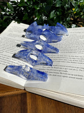 Load image into Gallery viewer, Purple Jellyfish Resin page holders
