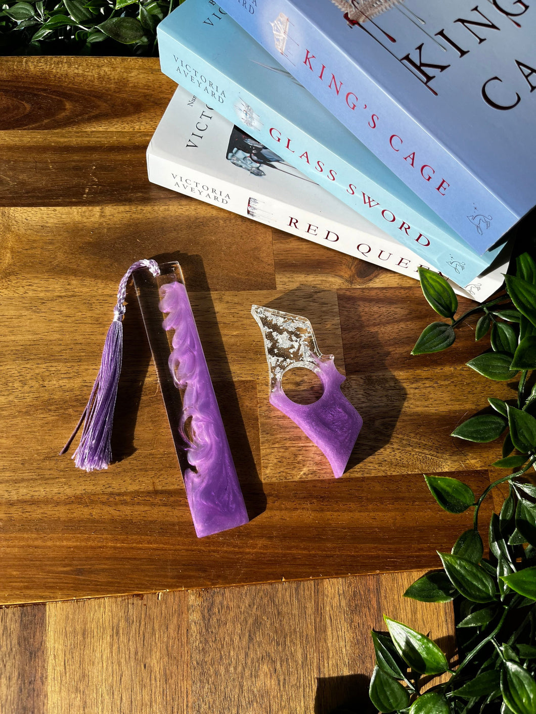 SET Lilac Bookmark & page holder