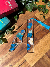 Load image into Gallery viewer, SET Dried Flowers Resin Page Holders
