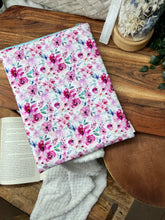 Load image into Gallery viewer, Roses Book Sleeve with zipper
